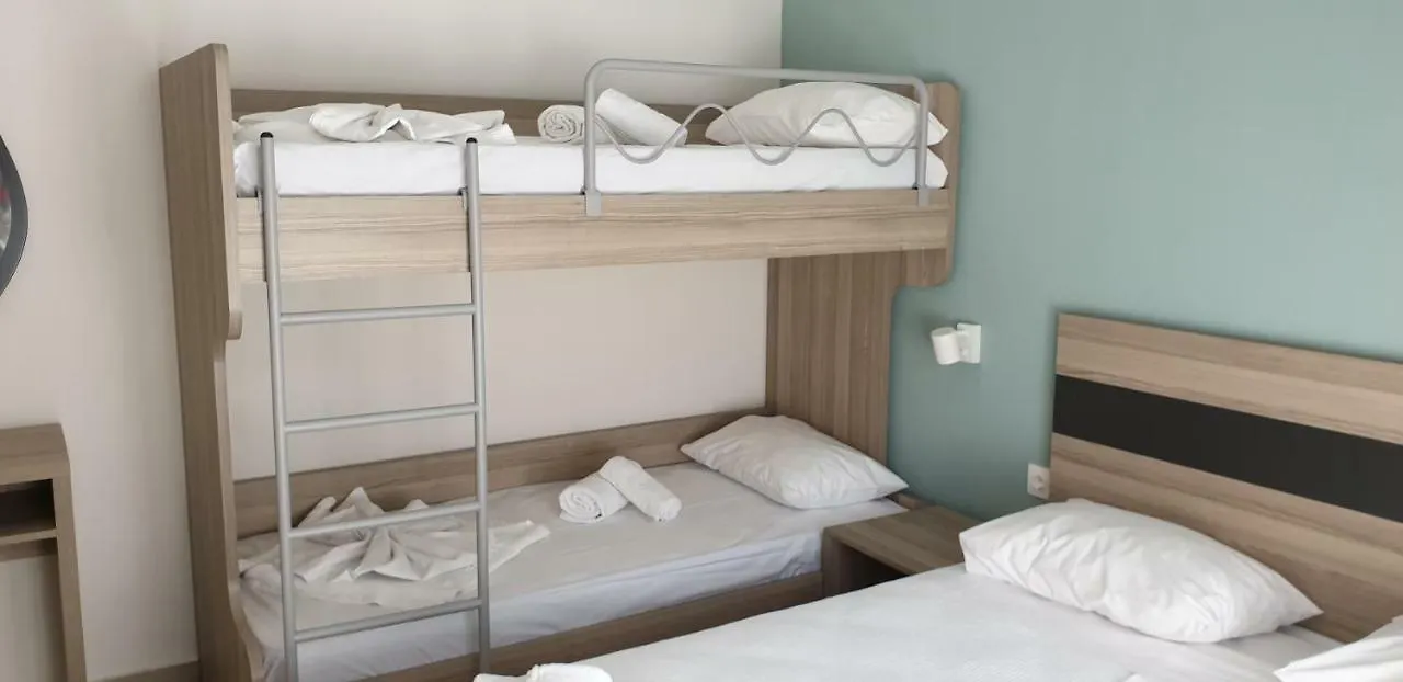 Chriselia 4 Apartment Nea Roda