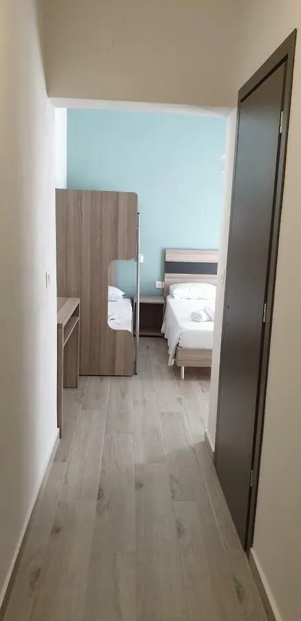 Chriselia 4 Apartment Nea Roda