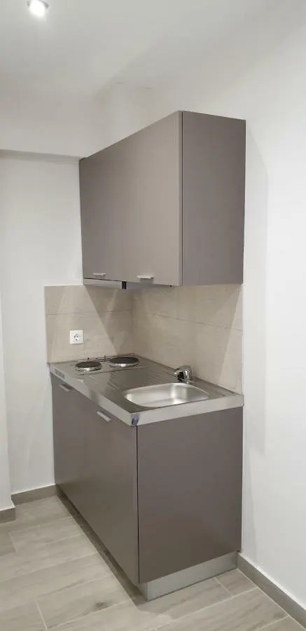 Chriselia 4 Apartment Nea Roda Greece