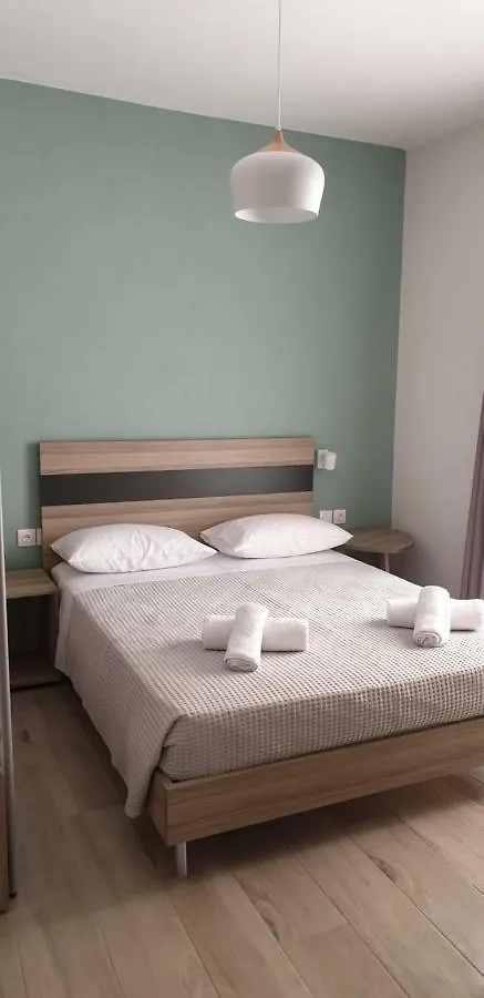 Chriselia 4 Apartment Nea Roda